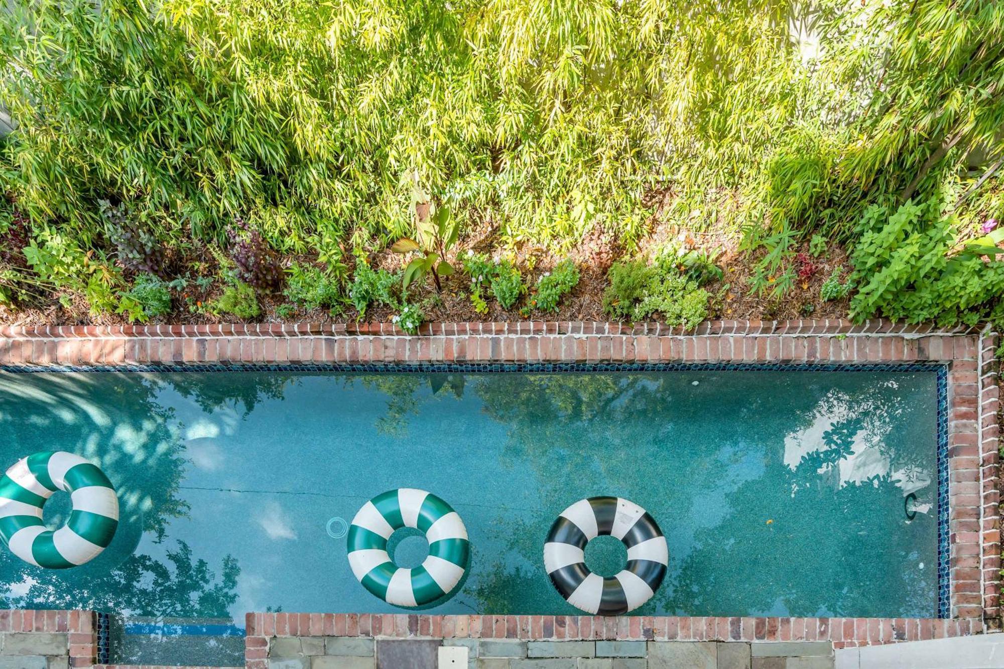 Serene Cottage With Beautiful Garden And Heated Pool Τσάρλεστον Εξωτερικό φωτογραφία